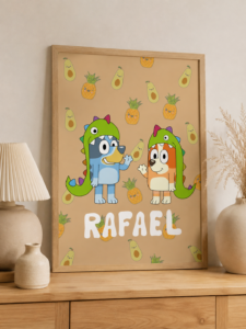 Affiche personnalisée pour enfant avec deux personnages en costumes de dinosaures et le prénom Rafael